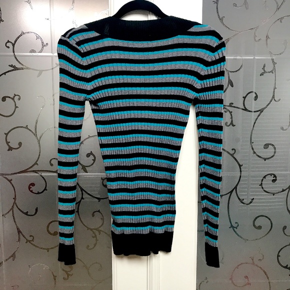 NWOT - LEI - Ribbed Tri-Color V-Neck Sweater - Picture 6 of 6